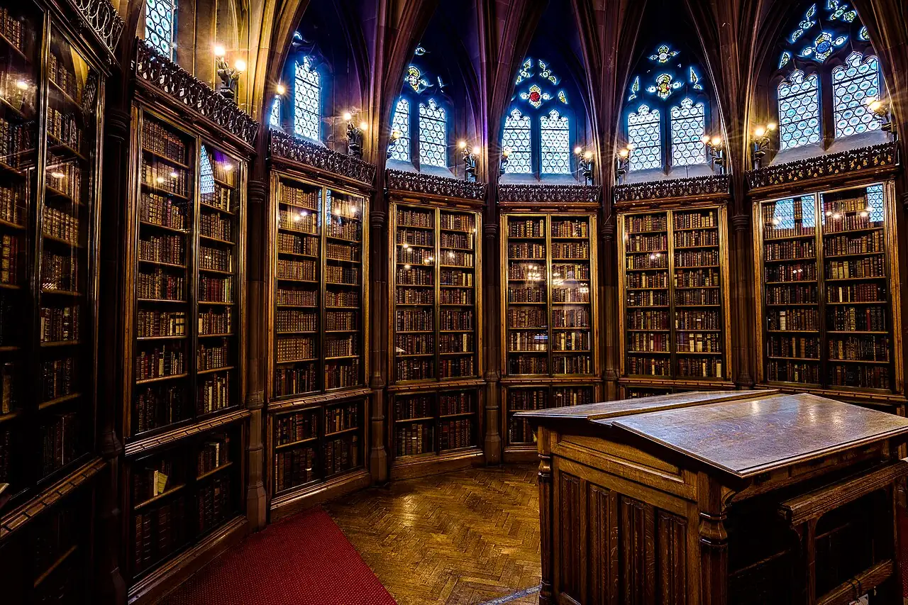 Salle de lecture de la bibliothèque John Rylands, à Manchester, photographiée en 2016.